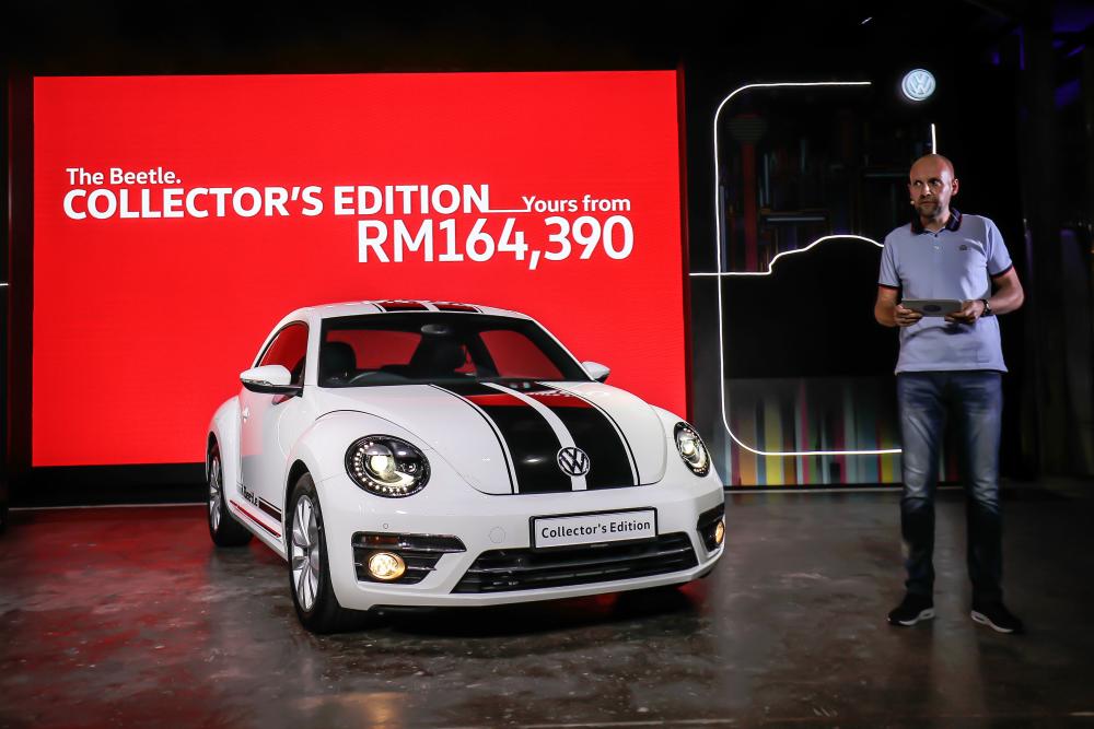 $!VPCM managing director Erik Winter presenting the Collector’s Edition Beetle.
