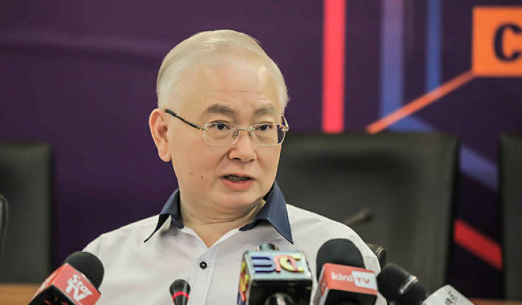 No need to renew expired driving license: Wee Ka Siong