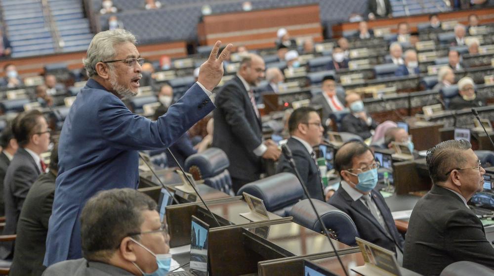 $!Khalid gestures to make a point during the ‘verbal fracas’ in Parliament yesterday. He was later expelled from the House. – ADIB RAWI YAHYA/THESUN