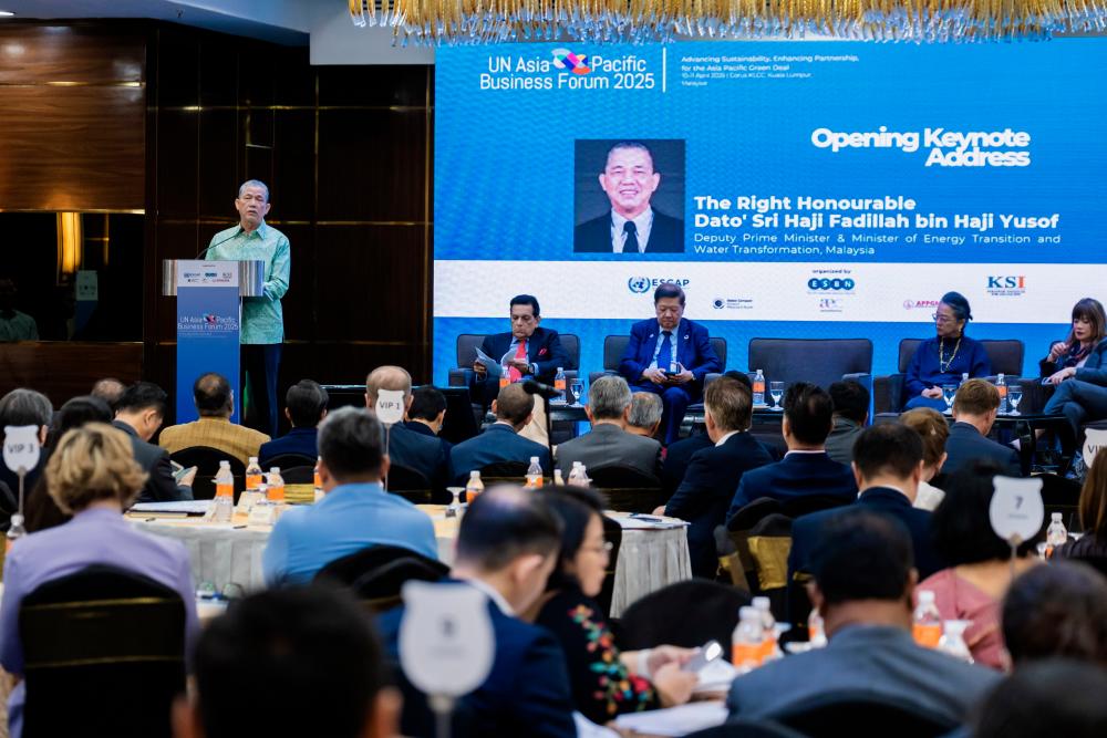 Fadillah delivering his keynote address at the UN Asia-Pacific Business Forum 2025 in Kuala Lumpur today. – Bernamapic