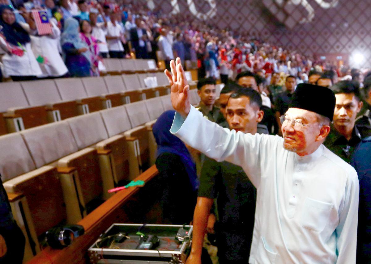PM Anwar at the 20th Premier Civil Service Address yesterday. - theSunpix