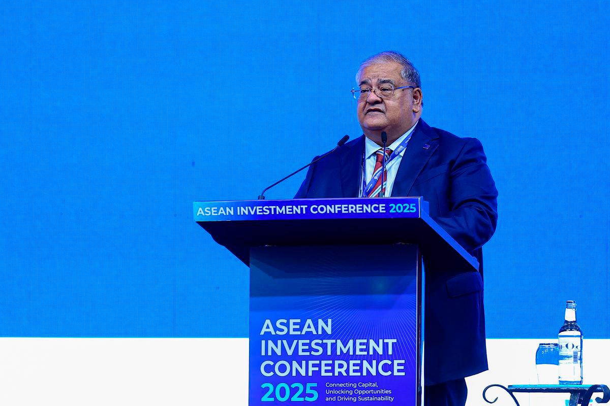 Securities Commission chairman Datuk Mohammad Faiz Azmi - Photo by BERNAMA