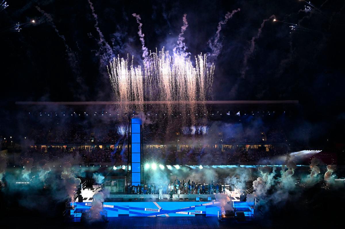 Fireworks erupt over the Alexander Stadium during the closing ceremony for the Commonwealth Games in Birmingham, central England, on August 8, 2022. (Photo by Paul ELLIS / AFP)