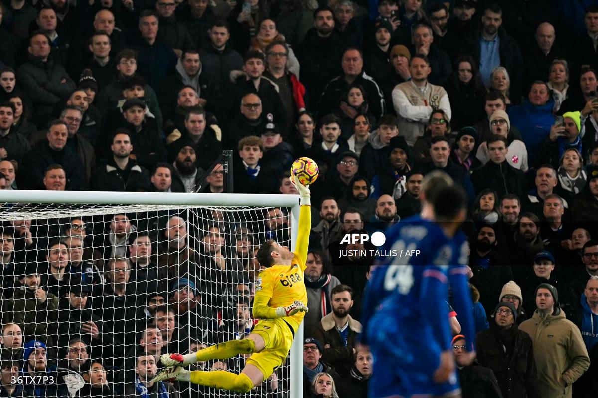 Bournemouth’s Irish goalkeeper #42 Mark Travers. - JUSTIN TALLIS / AFP