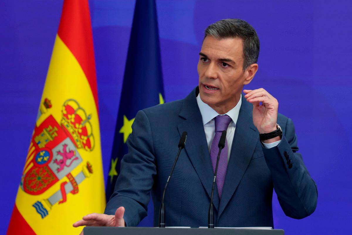 Spain’s Prime Minister Pedro Sanchez gestures as he speaks during a biannual press conference at La Moncloa Palace in Madrid on July 28, 2025. (Photo by Pierre-Philippe MARCOU / AFP)