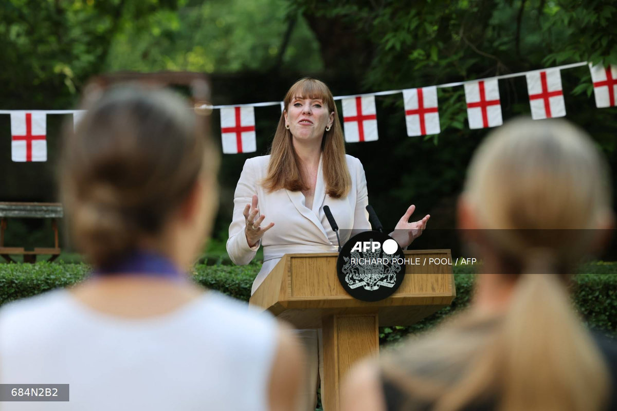 Britain's Deputy Prime Minister Angela Rayner (C) makes an address during a reception for the England Women's national football team in the garden at Downing Street in central London on July 28, 2025, after winning the Women's Euro 2025. - POOL via AFP