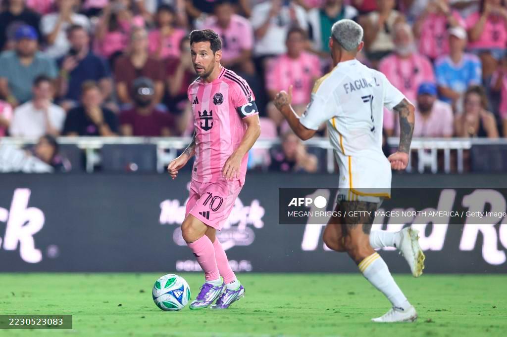 Lionel Messi controls the ball during the MLS match between Inter Miami CF and LA Galaxy at Chase Stadium - (Photo by Megan Briggs / GETTY IMAGES NORTH AMERICA / Getty Images via AFP)