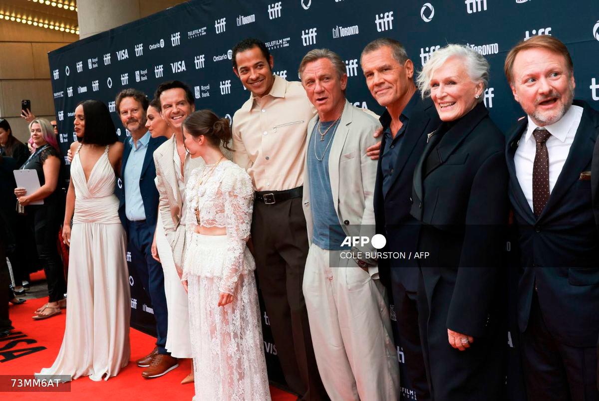 (L-R) Kerry Washington, Ram Bergman, US actress Mila Kunis, Andrew Scott, Cailee Spaeny, Daryl McCormack, Daniel Craig, Josh Brolin and Glenn Close attend the premiere of Wake Up Dead Man: A Knives Out Mystery at the at the Princess of Whales theater during the Toronto International Film Festival (TIFF) in Toronto, Ontario, Canada on September 6, 2025. - AFP