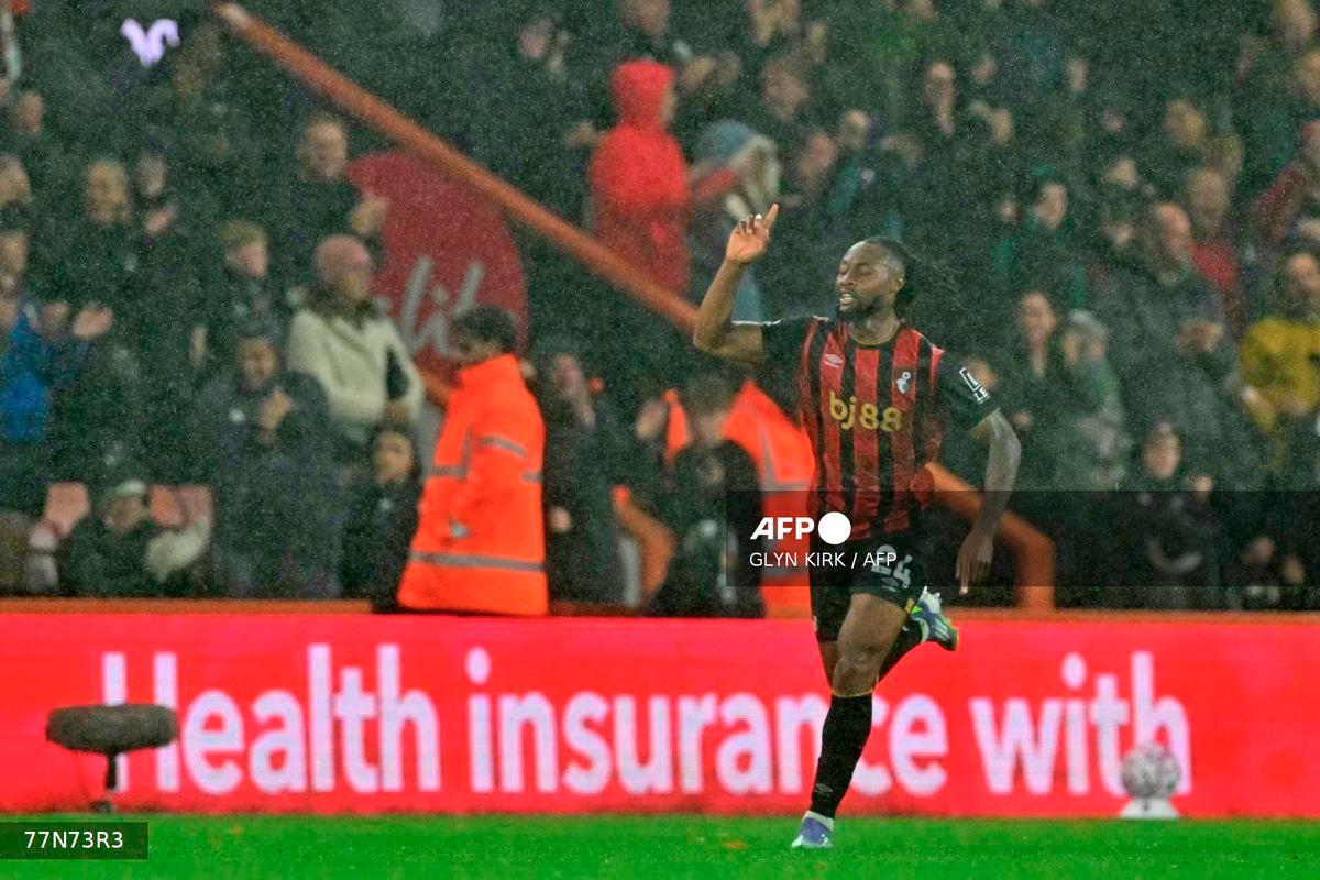 Bournemouth's Ghanaian striker #24 Antoine Semenyo celebrates scoring their first goal during the English Premier League football match between Bournemouth and Fulham at the Vitality Stadium in Bournemouth, southern England on October 3, 2025. - AFP