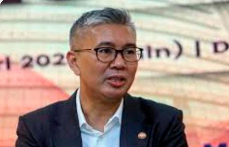 Tengku Zafrul says the sectors that are the focus of investors from China are mostly in the electrical and electronics sector, machinery and equipment as well as chemicals and chemical products. – Bernamapic