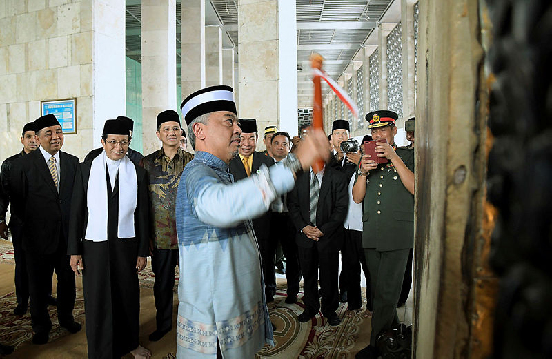 Filepix of the Yang di-Pertuan Agong, Al-Sultan Abdullah Ri’ayatuddin Al-Mustafa Billah Shah at the Istiqlal Mosque, on Aug 27, 2019.