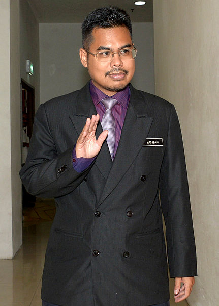 Forensics expert Dr Ahmad Hafizam. — Bernama