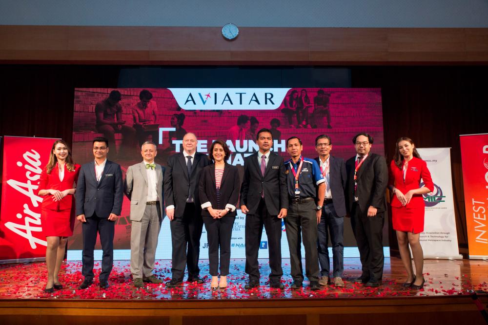 Aireen (fifth from left) and Dr Mohd Nor at the launch of Aviatar 2019.