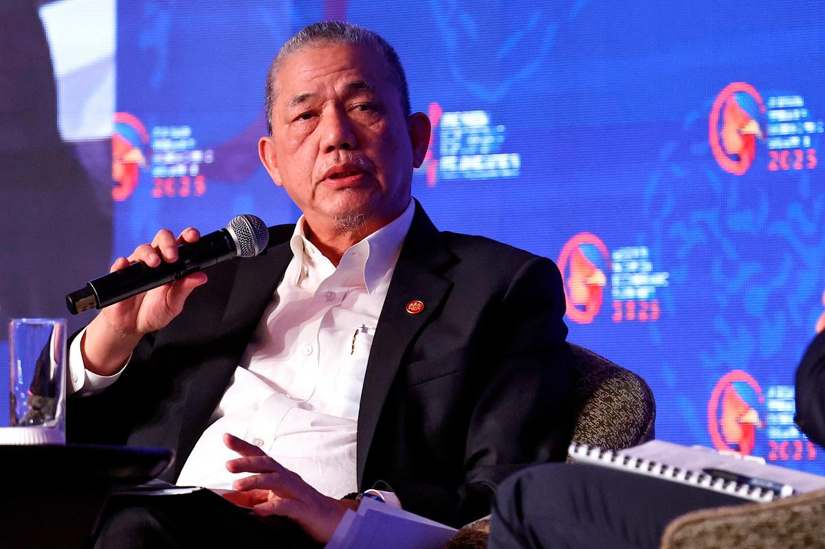 Timbalan Perdana Menteri Datuk Seri Fadillah Yusof. - fotoBERNAMA