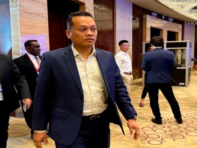 Nik Nazmi at the Asia Iron Ore Summit 2024. – Bernamapic