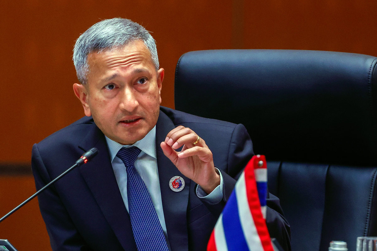 Singaporean Foreign Minister Vivian Balakrishnan delivers a speech during the Plenary Session of the 58th ASEAN Foreign Ministers’ Meeting (AMM) and related meetings at the Kuala Lumpur Convention Centre yesterday. - BERNAMA
