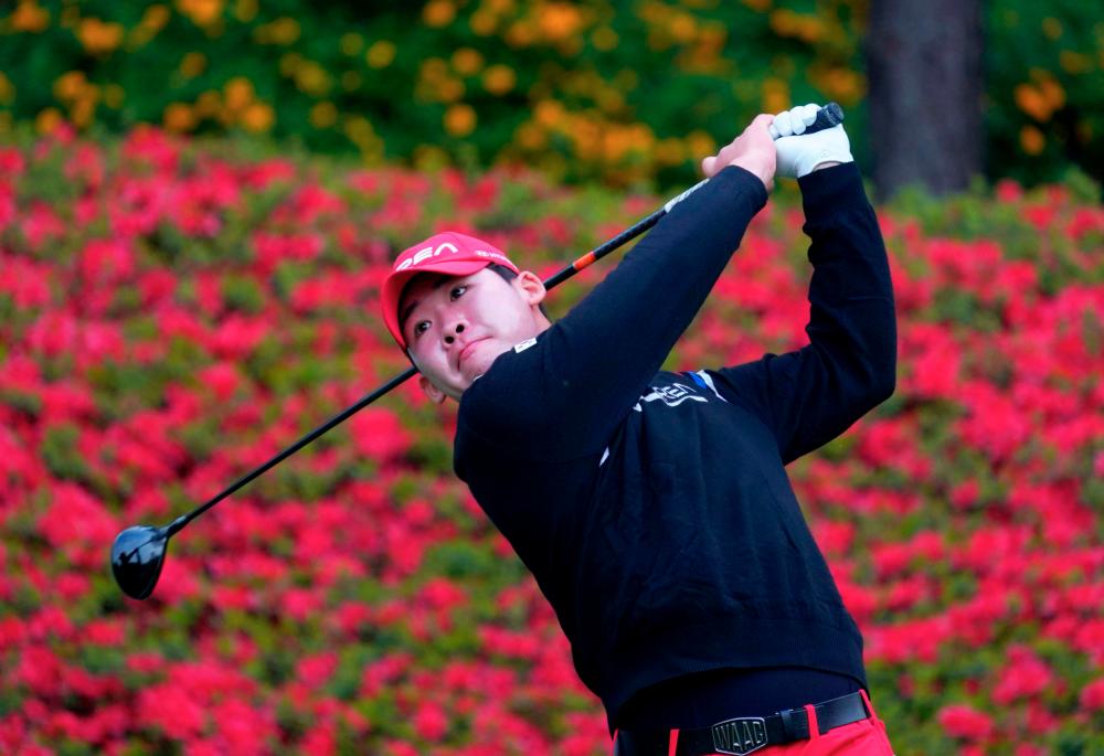 Fifteen-year-old amateur star An Seonghyeon An hits a shot at the GS Caltex Maekyung Open. – Asian Tour