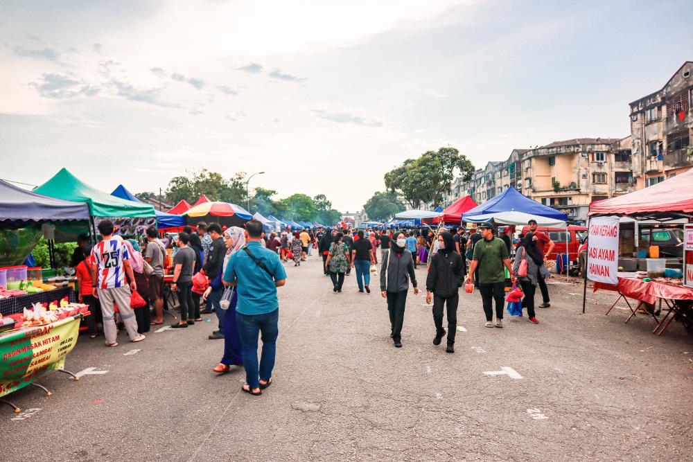 Every Ramadan, residents in Klang look forward to the Taman Sri Andalas Ramadan Bazaar. – ALL PICS FROM TOURISM SELANGOR