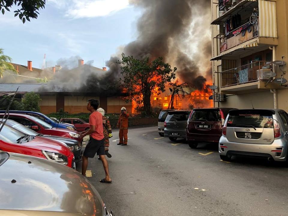 Longhouse quarters owned by Keretapi Tanah Melayu (KTM) Berhad in Bangsar were gutted by a fire yesterday. — Bernama