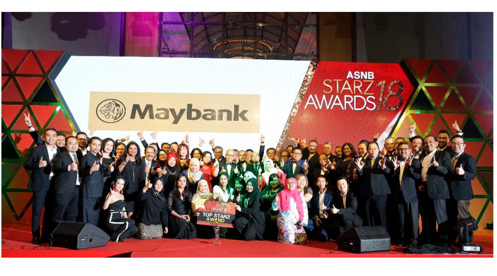 Maybank is the biggest star of the night, bagging the two main awards namely PNB Award and Top Starz Award for being the highest performing agent for all variable products and best performance in terms of highest cumulative points obtained for all awards.