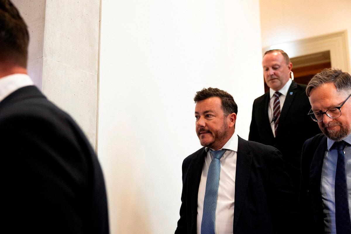 Fallen Austrian property tycoon Rene Benko appears before a parliamentary commission of inquiry looking into economic aid given to companies during the COVID-19 pandemic including those in his Signa empire, many of which have filed for insolvency in Vienna, Austria, May 22, 2024. - REUTERS/Lisa Leutner/File Photo