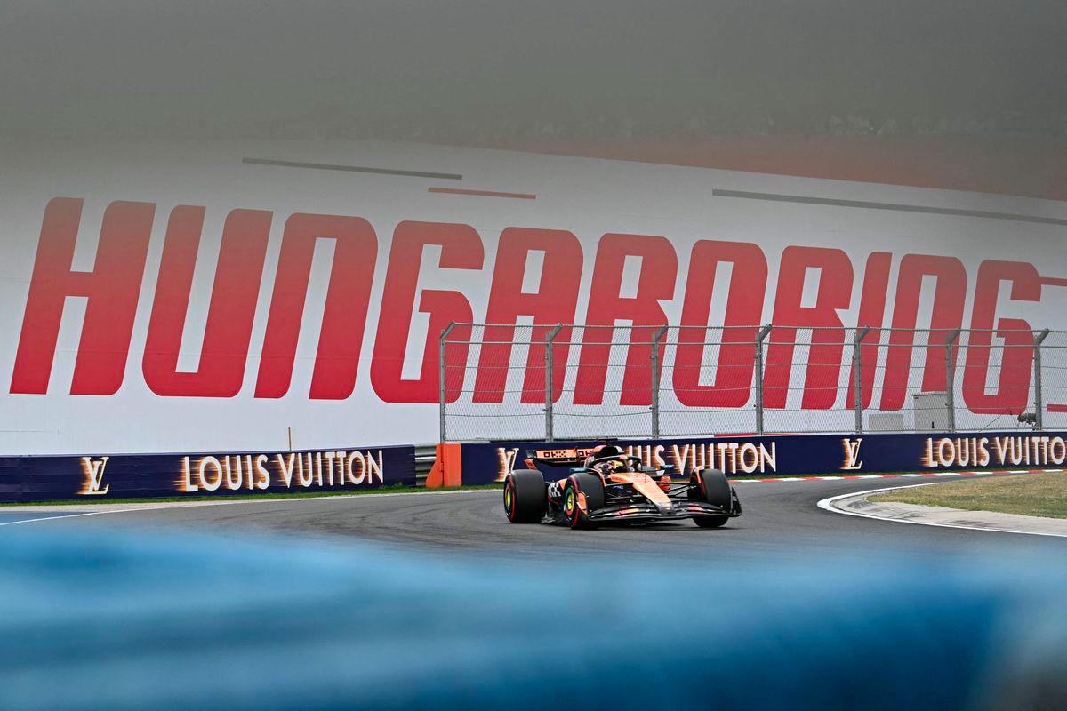 McLaren's Australian driver Oscar Piastri competes during the qualifying session of the Formula One Hungarian Grand Prix at the Hungaroring circuit in Mogyorod, near Budapest, Hungary, on August 2, 2025. - AFPPIX