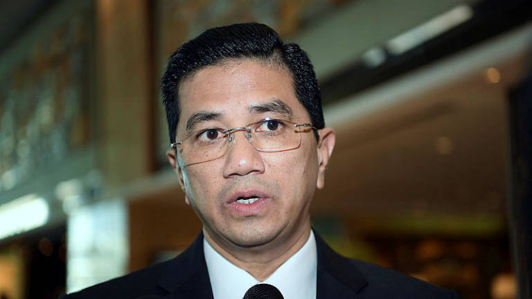 Azmin denies opposing handover of power from Mahathir to Anwar