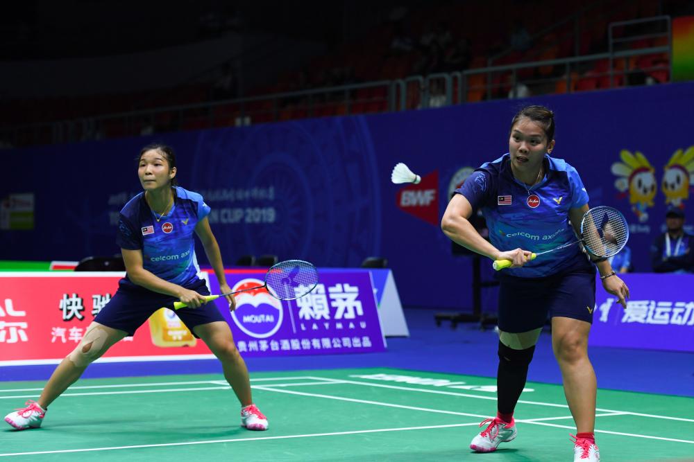 Malaysia's Chow Mei Kuan and Lee Meng Yean return to India's Ashwini Ponnappa and N.Sikki Reddy during their men's doubles match of the 2019 Sudirman Cup world badminton championships in Nanning in China's southern Guangxi region on May 21, 2019. - AFP