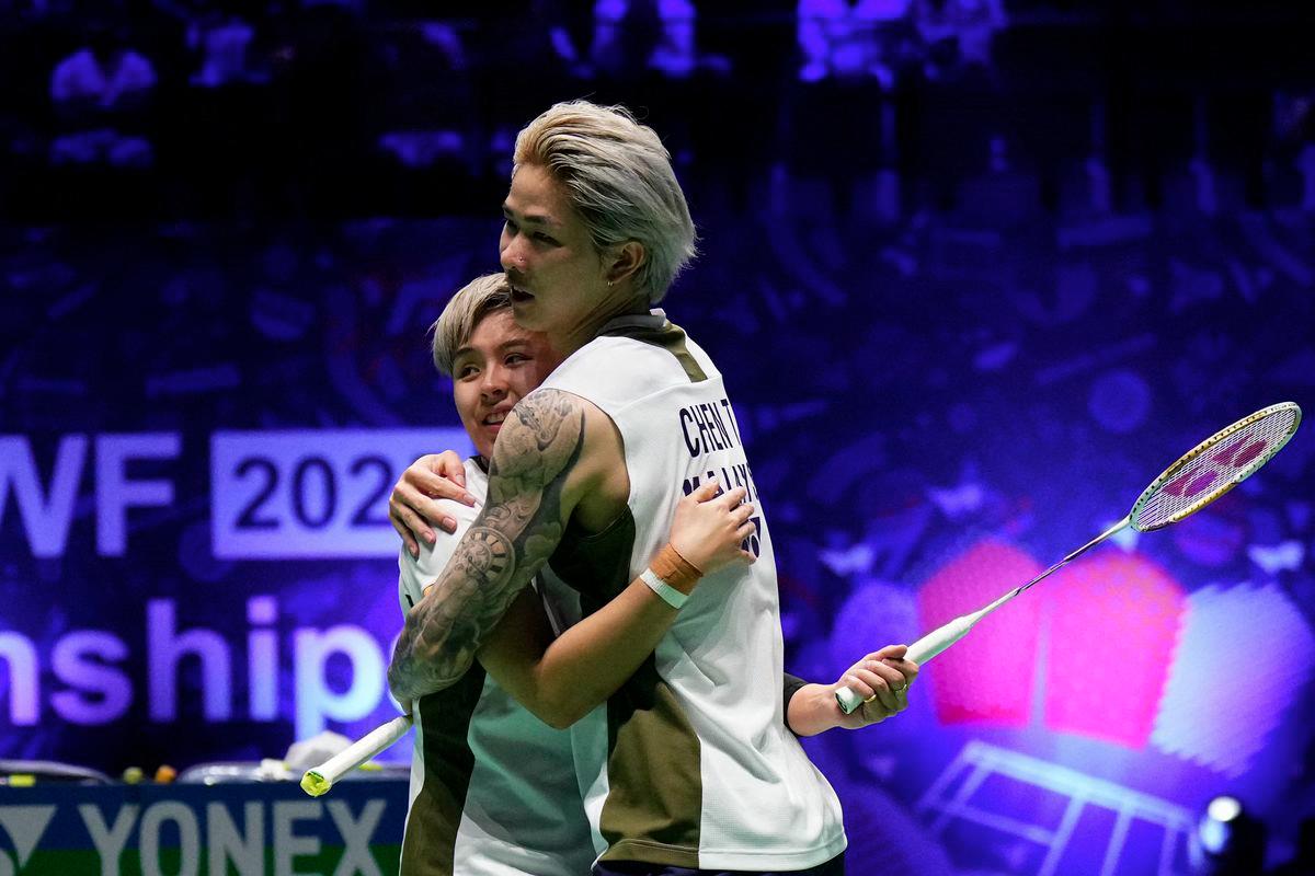 Malaysia’s Ee Wei Toh (L) and Tang Jie Chen celebrate their victory over India's Dhruv Kapila and Tanisha Crasto at the end of their mixed double match at the Badminton BWF World Championships at the Adidas Arena in Paris, on August 29, 2025. - AFPPIX