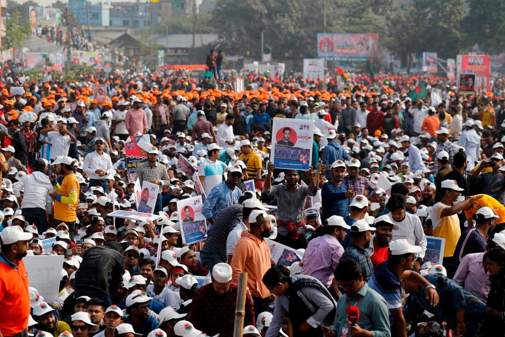 Tens of thousands of supporters of Bangladesh's main opposition party descended on Dhaka on December 10 to protest against the government of Prime Minister Sheikh Hasina and demand new elections./AFPPIC