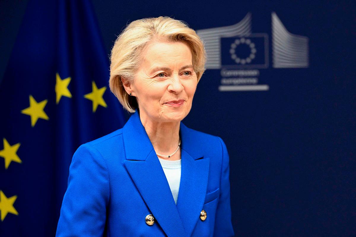 European Commission President Ursula Von der Leyen leaves after signing an EU-Grenada partnership on the eve of the Global Gateway forum at the European Commission headquarters in Brussels on October 8, 2025. - Nicolas TUCAT / AFP