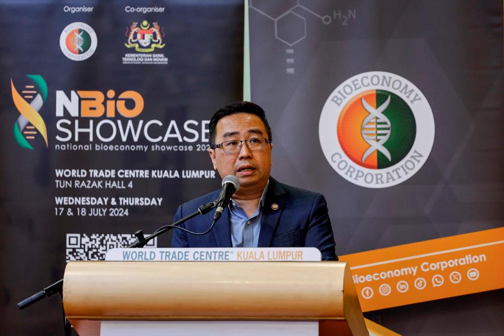 Chang delivery his speech at the curtain raiser for National Bioeconomy Showcase 2024 today. – Bernamapic