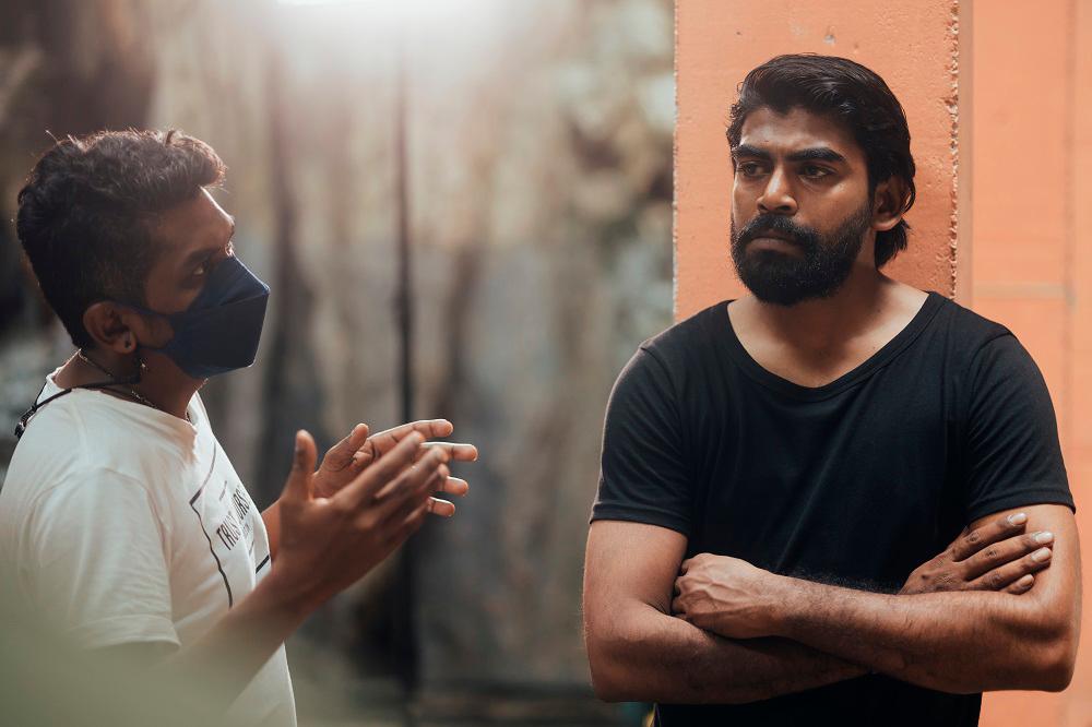 Sun-J and Karnan on the set of Blues. $!Sun-J and Karnan on the set of Blues.