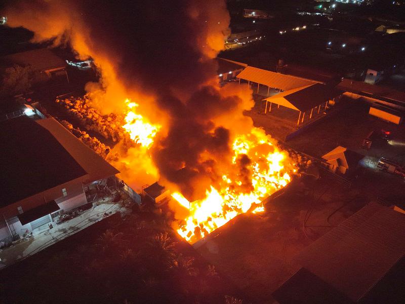 Kredit: Bomba Kelantan