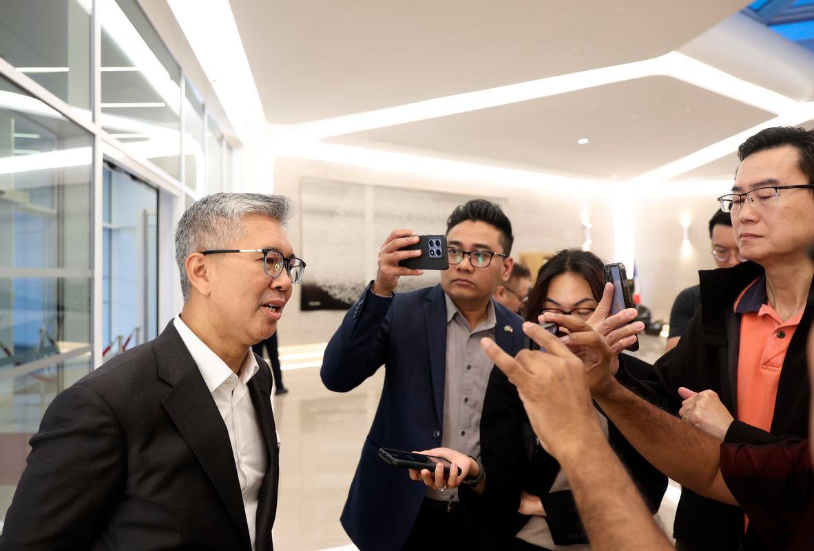 Investment, Trade and Industry Minister Datuk Seri Tengku Zafrul Tengku Abdul Aziz - Bernamapix