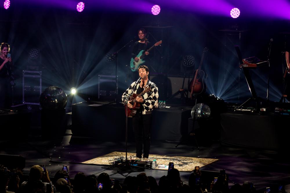 The singer-songwriter performed a total of 18 songs. – PICS BY SHIRAZ PROJECTS.