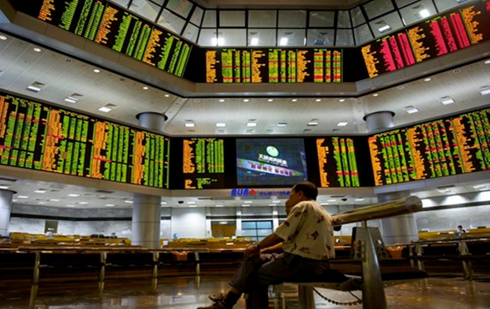 KLCI continues rally as gloves lift market
