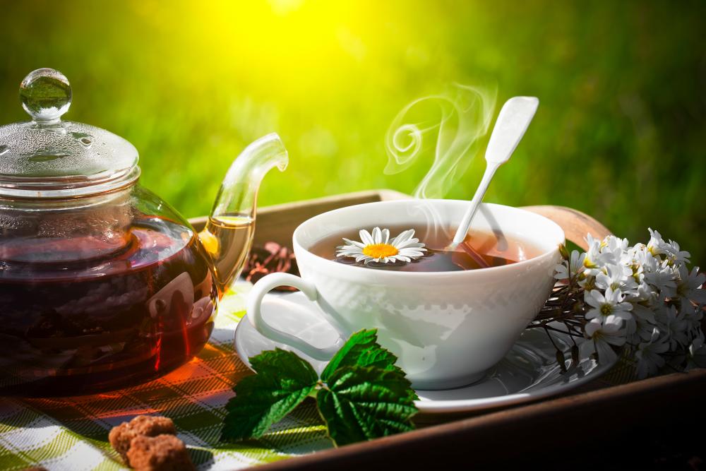 $!10 healthy tea benefits backed by science