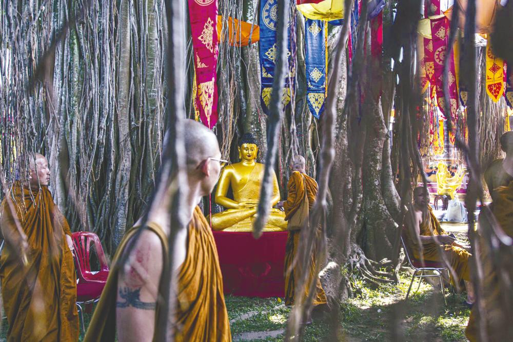 $!Buddhist monks prepare at the Mendut temple during celebrations for Vesak