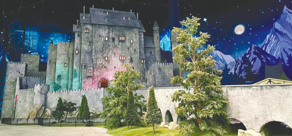 $!Drac opens Hotel Transylvania in Moscow