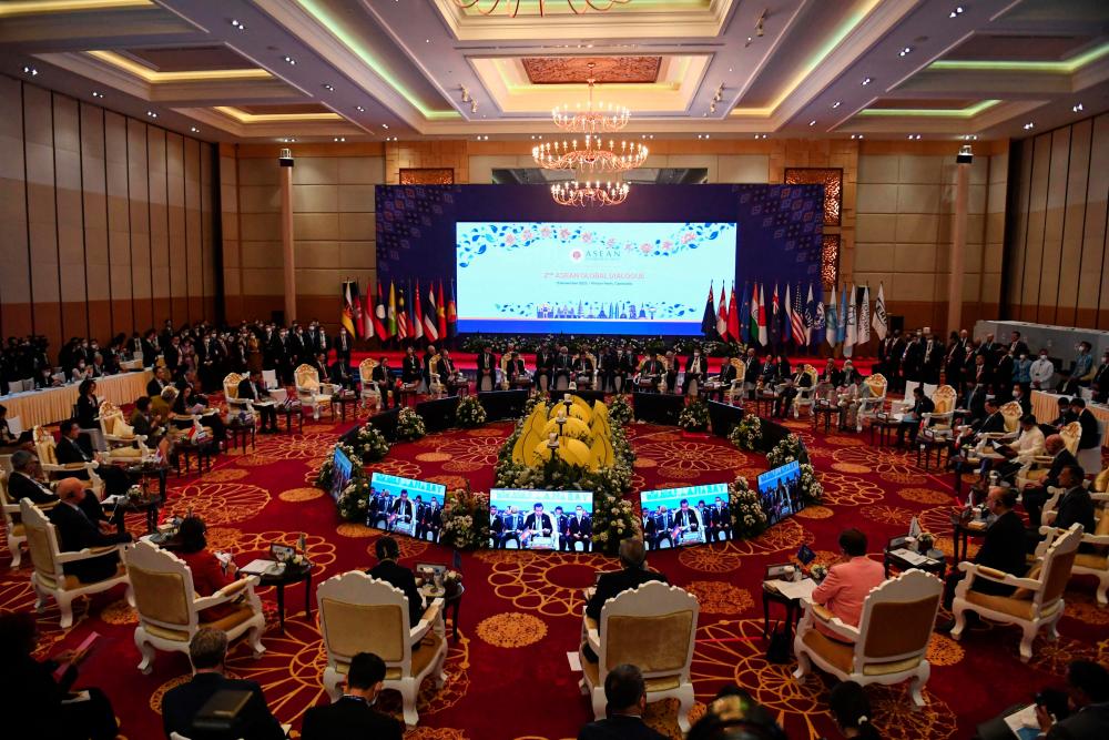 A general view shows heads of state, diplomats and members of the media at the ASEAN Global Dialogue forum during the 40th and 41st Association of Southeast Asian Nations (ASEAN) Summits in Phnom Penh on Nov 13 2022. - AFPPIX