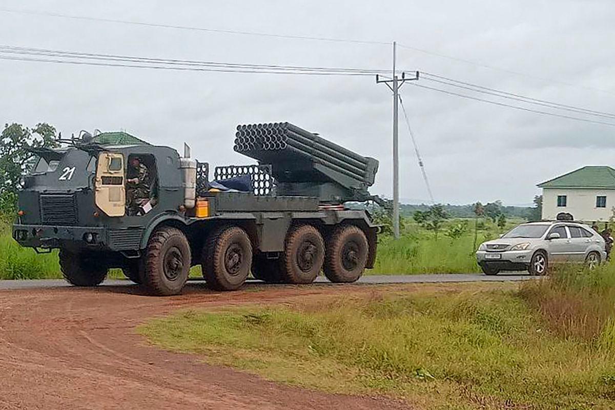 A Cambodian BM-21 multiple rocket launcher returns from the Cambodia-Thai border as Cambodian and Thai troops exchanged fire in a new round of clashes in Preah Vihear province on July 24, 2025. - AFP