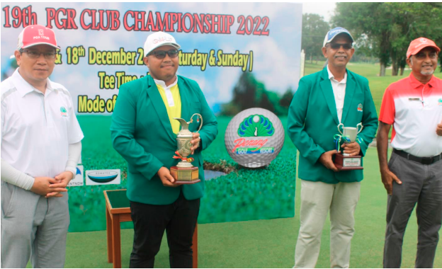 The Club Champions flanked by the Group CEO, Ahmad Nor Sabu (far left) and the GM Sahul Hameed Mohamed Sultan (far right) after green jacket wearing ceremony