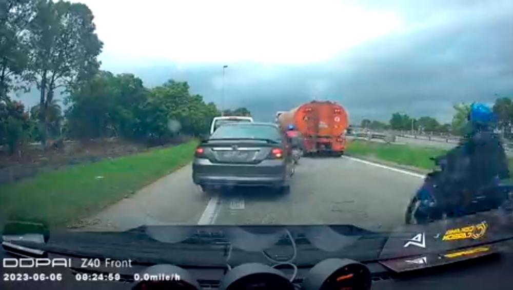 Screen grab of dashcam video that was shared on Twitter.
