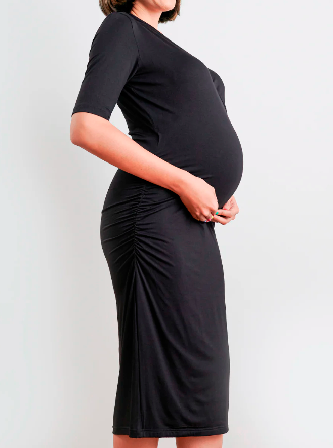 $!Contrary to popular belief, a fitted dress is flattering on pregnant woman. – PIC FROM PINTEREST