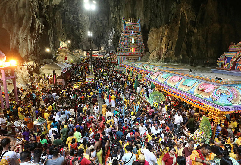 The crowd in the cave after the 272-steps climb. — Sunpix by Masry Che Ani