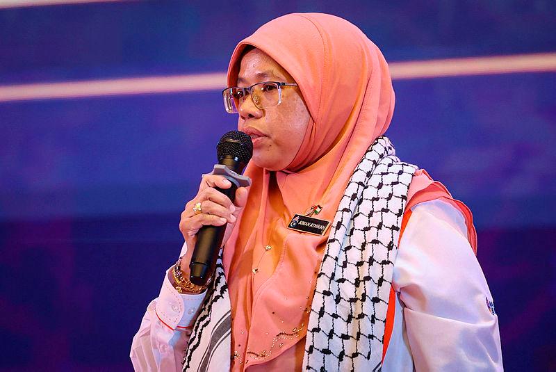 Wanita Amanah Convention: Aiman Athirah retains AWAN Chief, Anfaal as ...