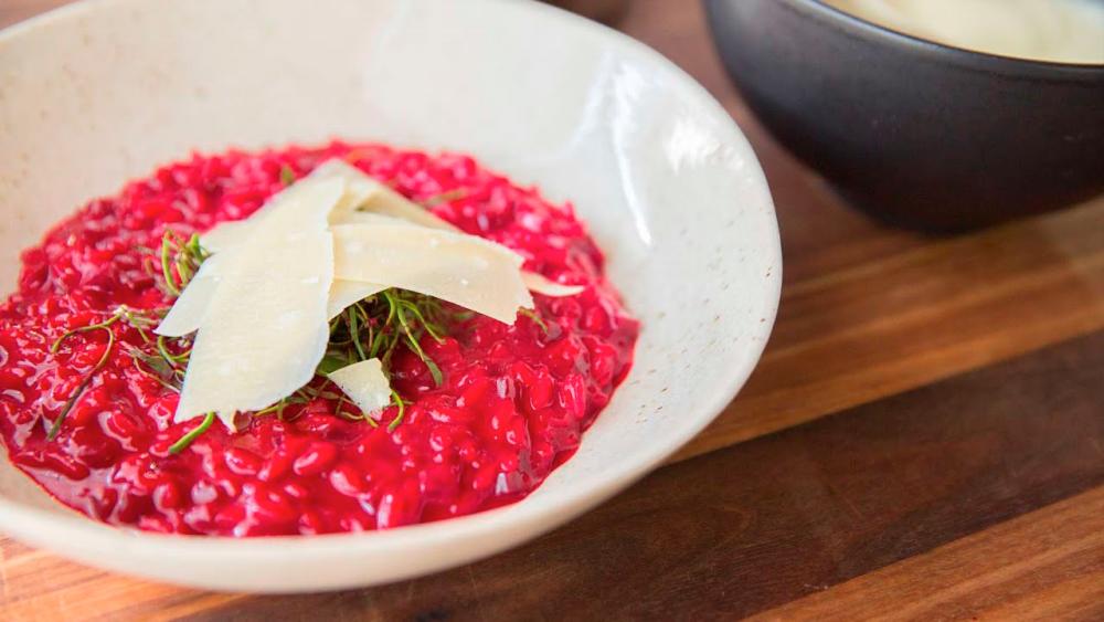 Beetroot risotto combines the natural sweetness of the vegetable with the creamy richness of arborio rice. – PIC FROM YOUTUBE @CHEFSTEPS