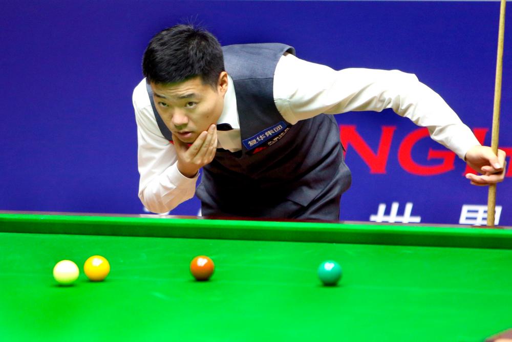 China’s Ding ahead as he aims to join Yan in World Championships second round