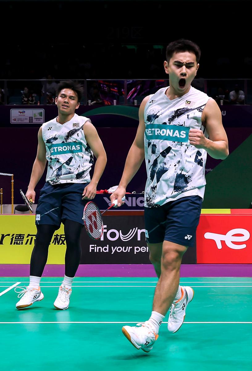Nur Izzudin (left) and Goh Sze Fei